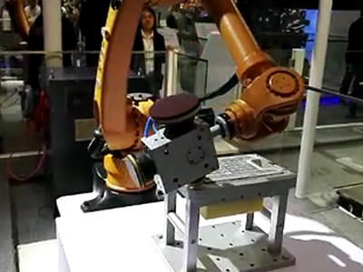 機(jī)械手筆記本外殼打磨