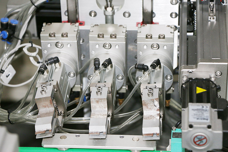 翻轉(zhuǎn)機(jī)