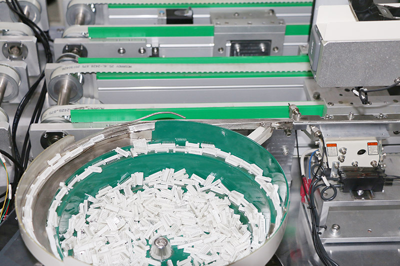 上排插自動機(jī)